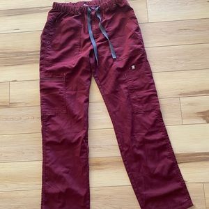 Men’s FIGS scrub pants